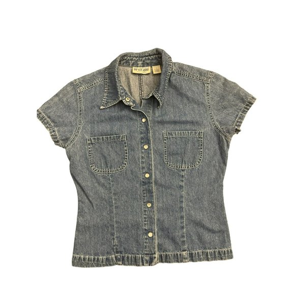 GAP Tops - Gap Vintage Pearl Snap Short Sleeve Denim Top Size Small